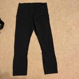 Size 4 lululemon pace rival crop black leggings 23 inch